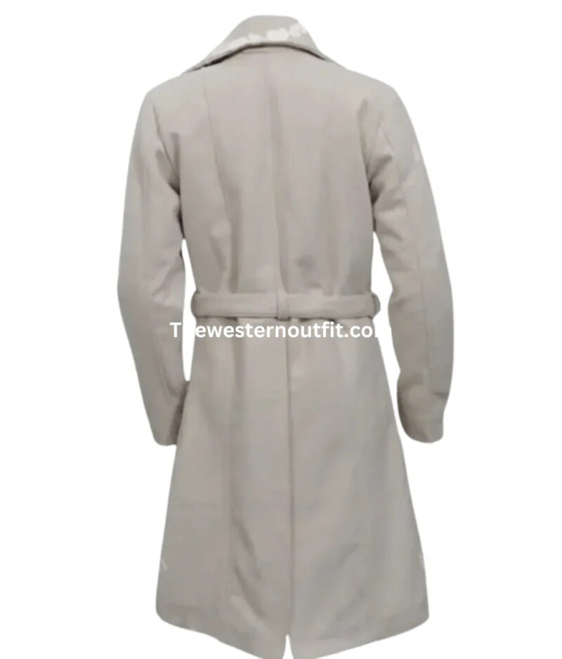 kelly Reilly Beth Dutton White Coat